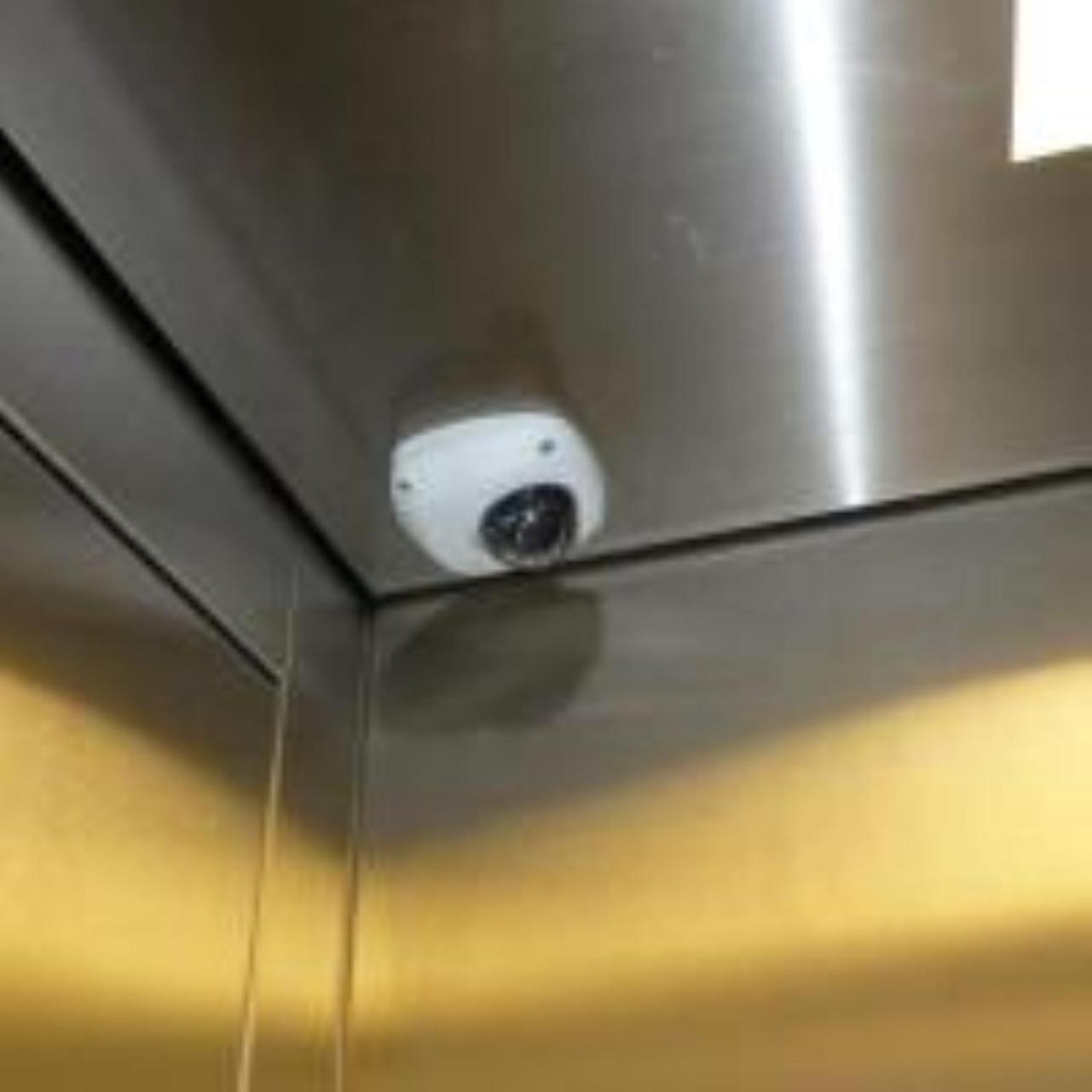 68 Qm # Fuer Alles & Fuer Jeden # # Etage 4 # Aufzug # Hochhaus *
